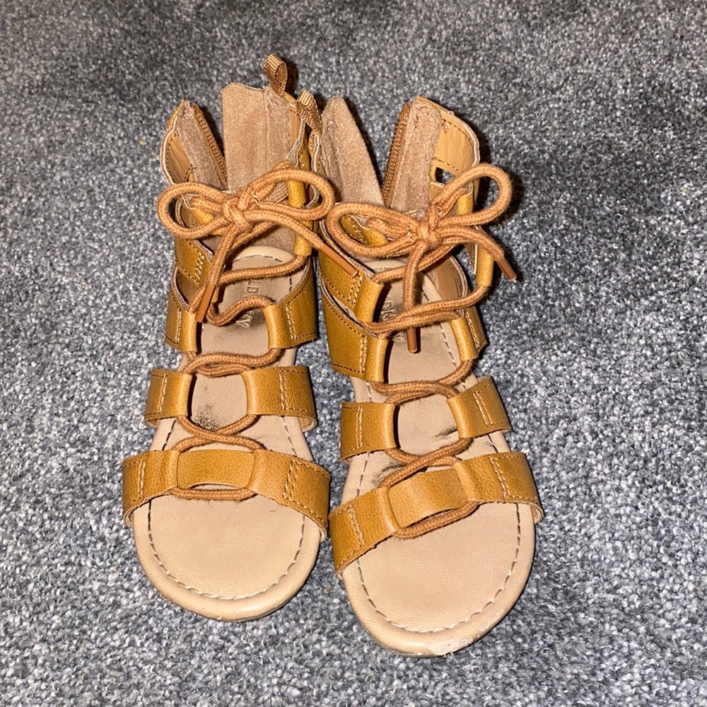 Old Navy Sandals 10 girls